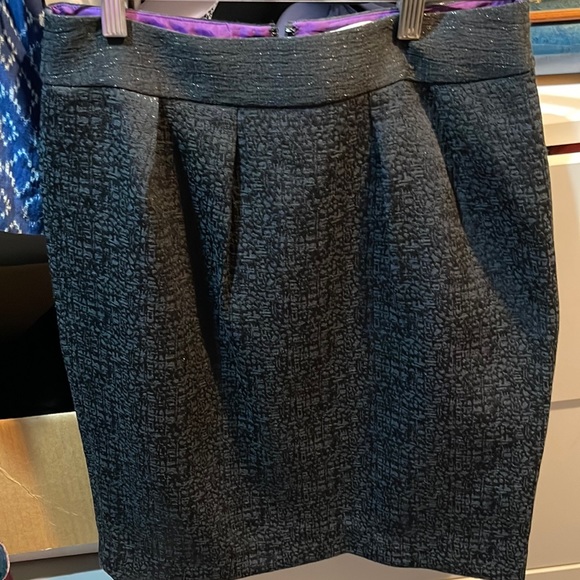 Banana Republic skirt. Dressy. Fully lined - Picture 1 of 2